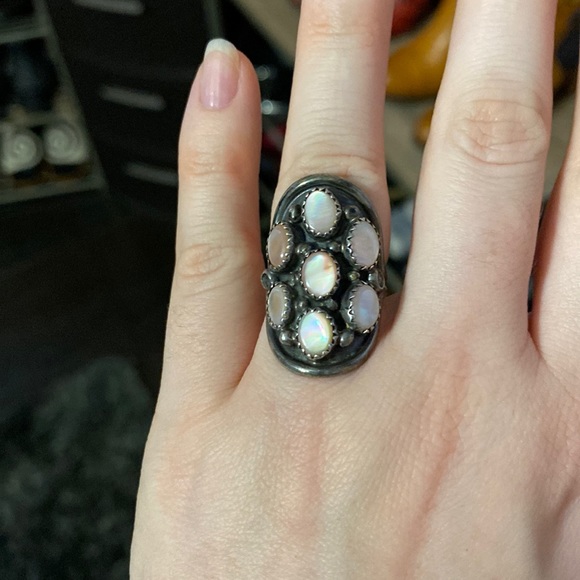 Pink pearl southwestern shield ring size 5.5 - Picture 1 of 2